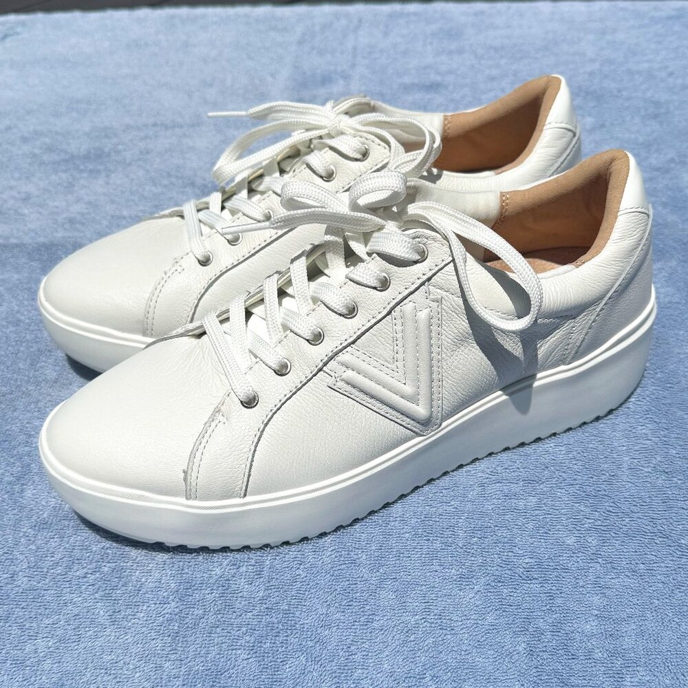 Vionic Kearney Platform Sneakers White, Size 10 Wide